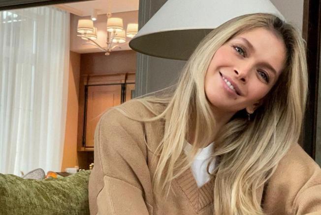 Медуза айқайлайды Олар пәк қызды алып, оны жыныстық қатынасқа түсірді