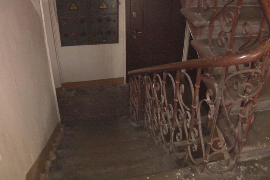 Поножовщина в&nbsp;Риге: мужчина без причин изрезал 89-летнюю соседку