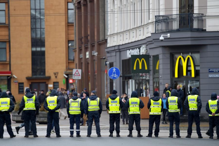 В Рижскую думу подано три заявки на мероприятия 16 марта