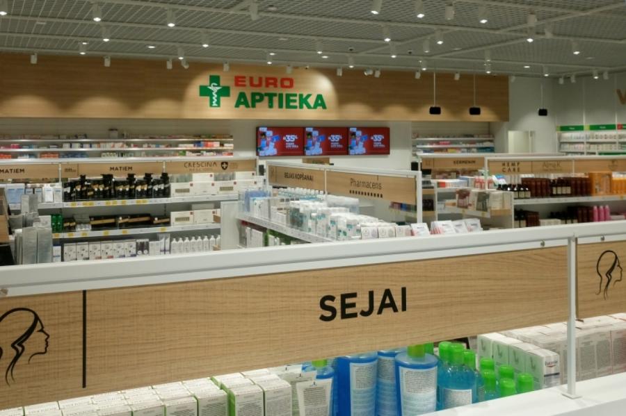 Работник рижской аптеки заразился коронавирусом. А что с покупателями?