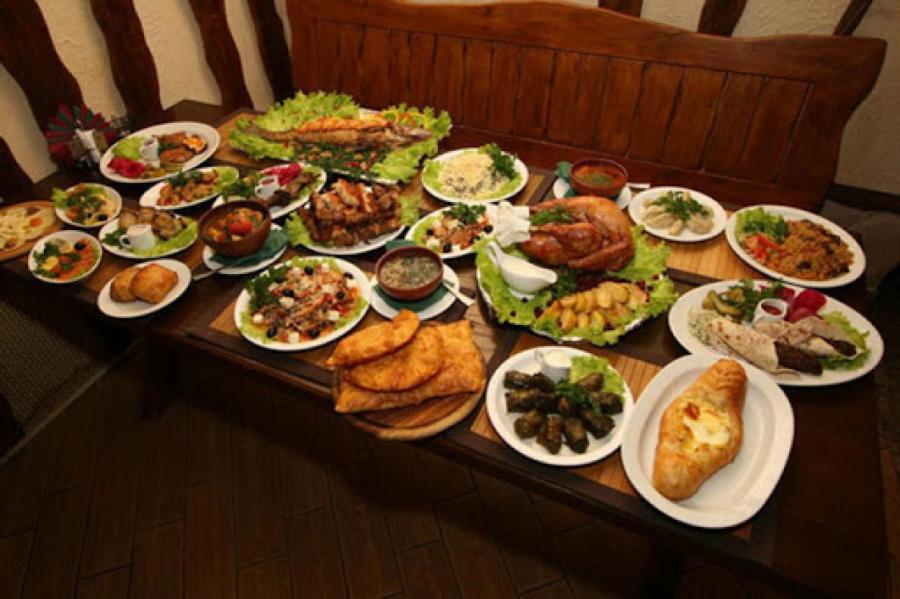 ПЯТЬ главных рецептов грузинской кухни: хачапури, пхали, харчо, сациви и кучмачи