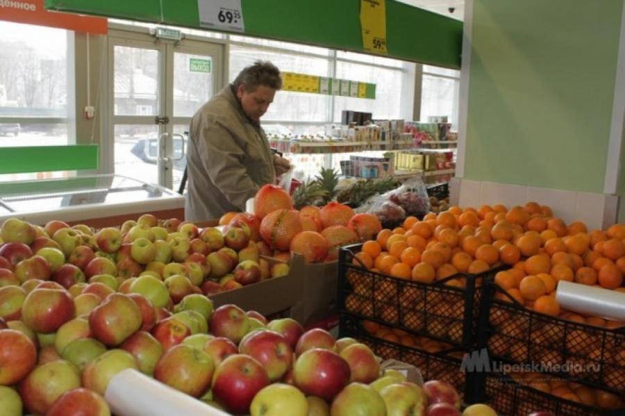 Рижане купили гнилые продукты: «Между магазинами нет конкуренции!»