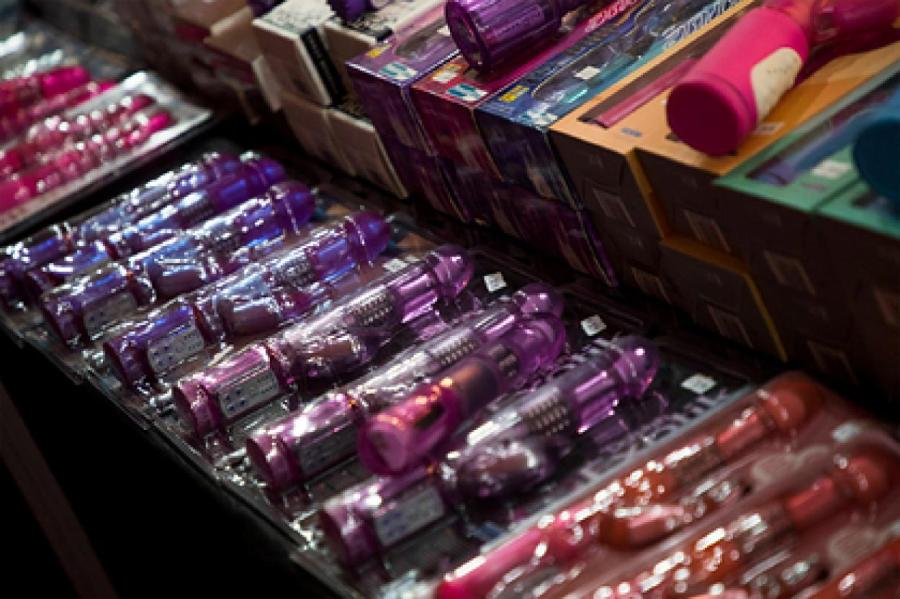 Владельцев секс-игрушек предупредили об их опасности