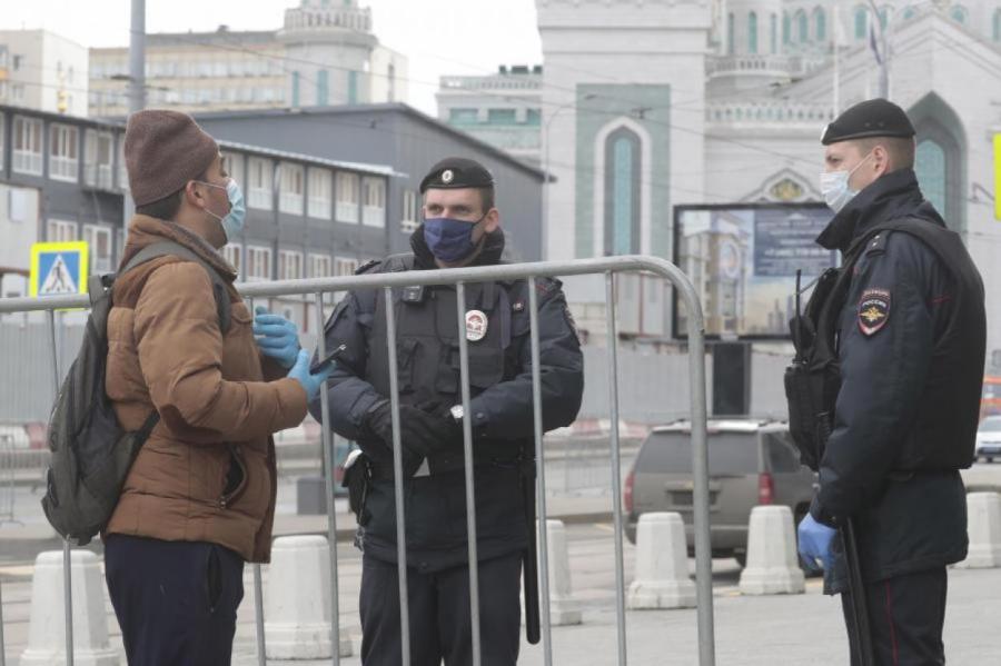 Петербург вслед за Москвой тоже вводит ограничения из-за Covid-19