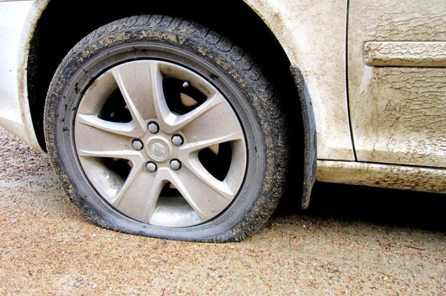 В Латвии колпачки с колес стали жертвами... соцсети