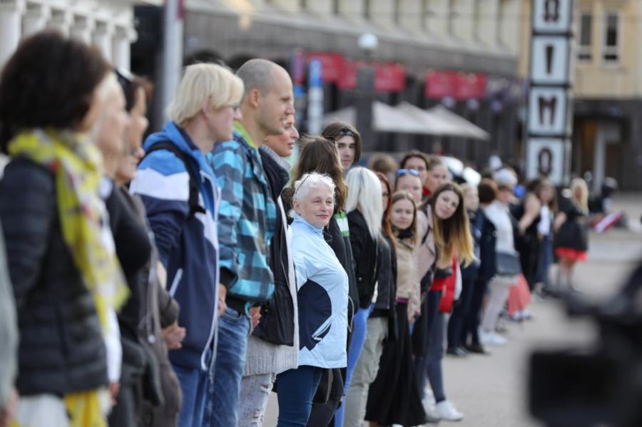 Полиция: в «Балтийском пути» против вакцинации участвовали около 7 тысяч человек