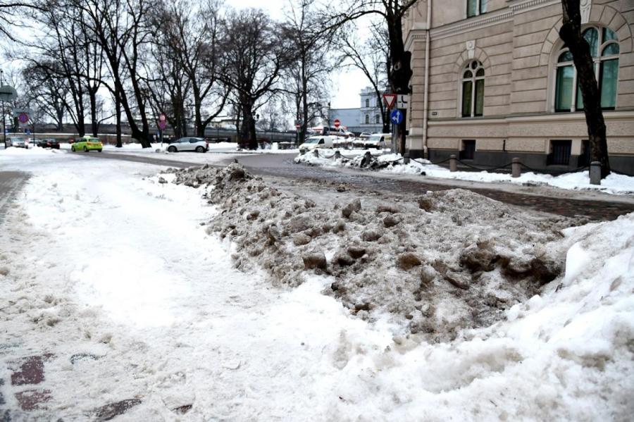 В Риге Стакиса царит хаос, старая система управления сломана - эксперт