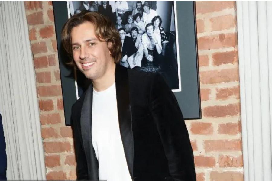 Растрогал: Максим Галкин показал Пугачёву в «домашней» мини-юбке и детей