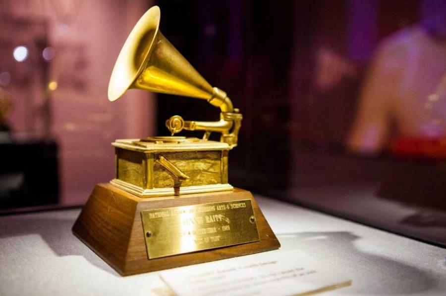 Прошла церемония Grammy. Зеленский призвал участников поддержать Украину.