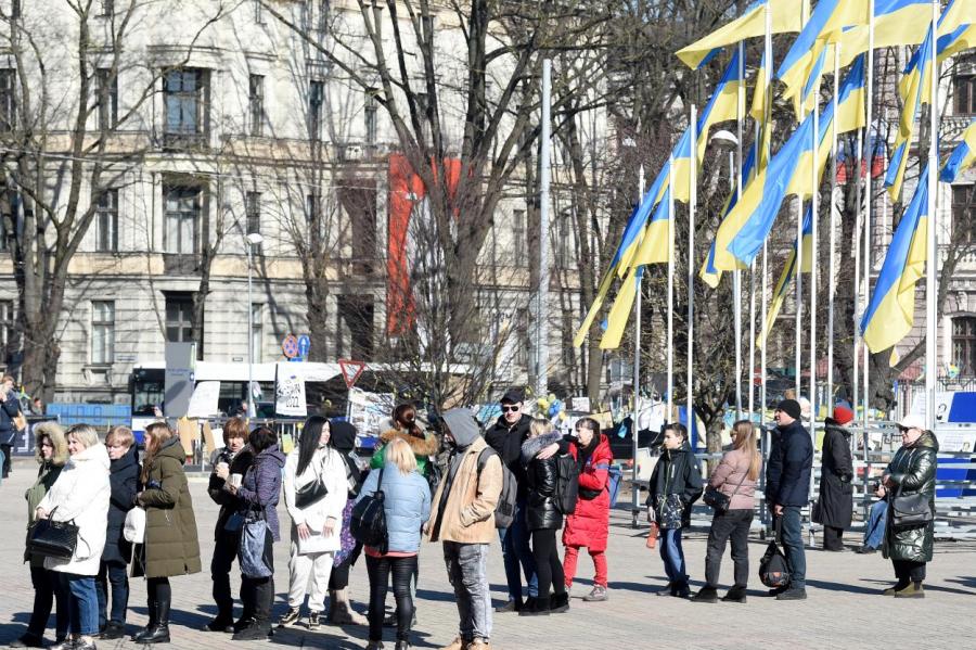 Украинские беженцы в Латвии: три месяца эмиграции. Что дальше?