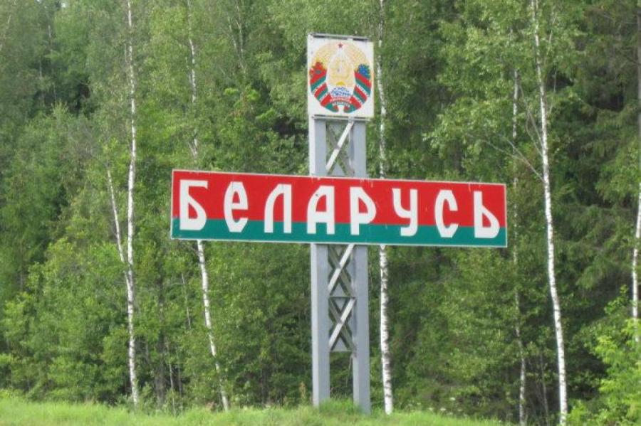 Деньги, водка, сигареты: что и сколько можно ввезти из Беларуси в Латвию