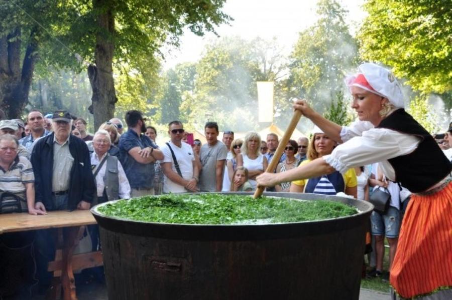 Сегодня все едем в Царникаву - на уху из миноги!