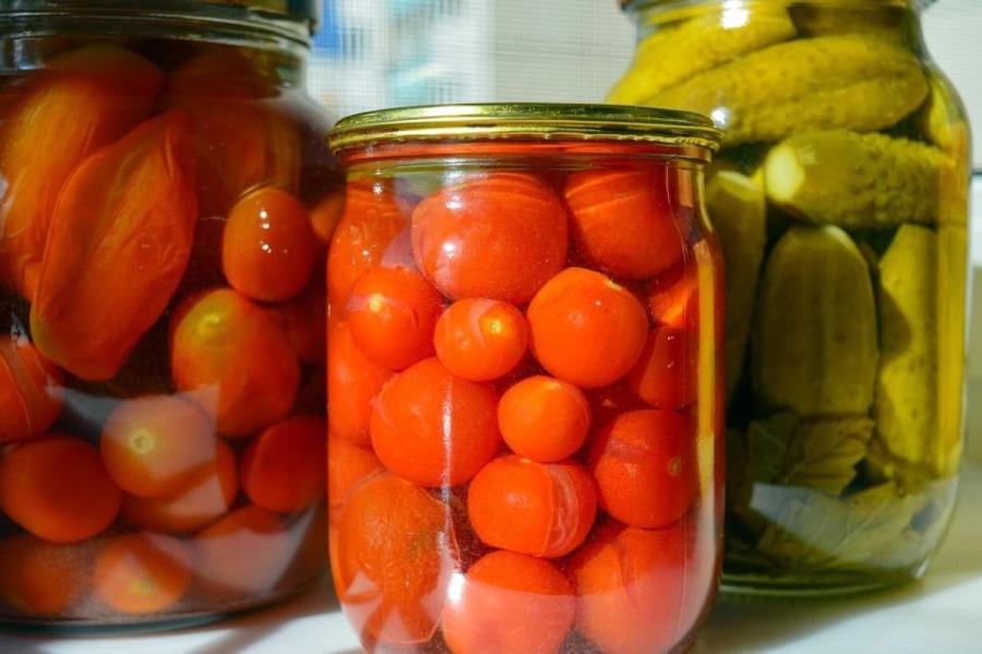 Что делать, чтобы рассол в банке с помидорами получался прозрачным как слеза