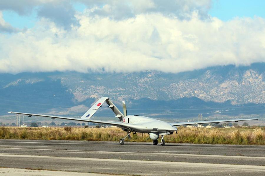 Лато Лапса рассказал, почему Латвии не удастся собрать денег на «Байрактар»