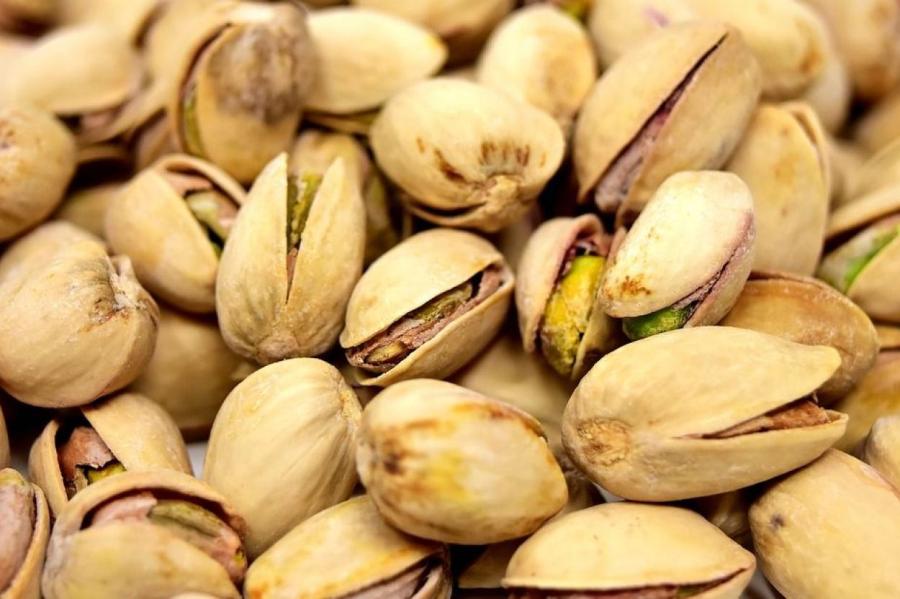 Названы продукты, которые способны заменить снотворное