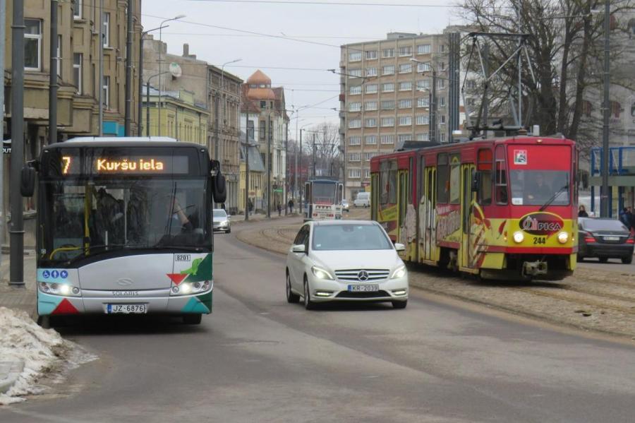 Лиепая тоже повышает цены на общественный транспорт; но не так сильно, как Рига