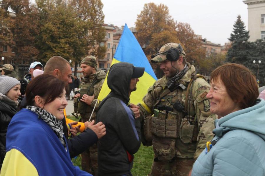 В Херсон вернулась украинская власть, введен комендантский час