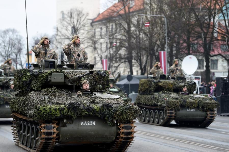 В Риге состоится военный парад