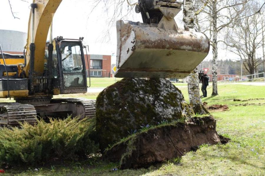 На снос прославляющих оккупацию объектов запрошено 800 тысяч евро