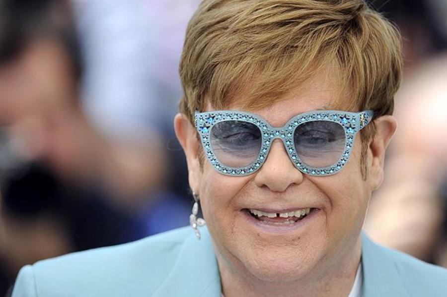 «Устал. Это конец»: Элтон Джон назвал дату завершения концертной деятельности