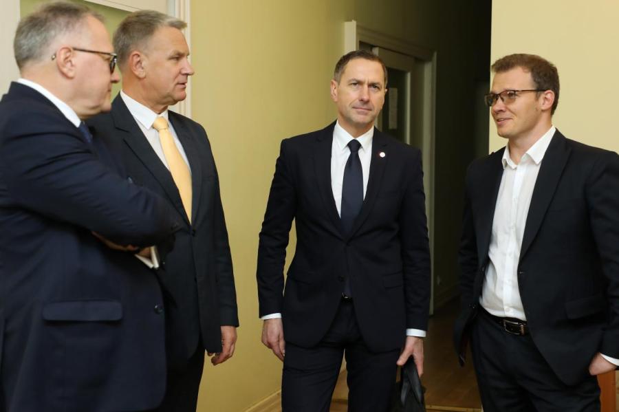 Национальные особенности политики ЛР: Нацблок отметил нишевую победу