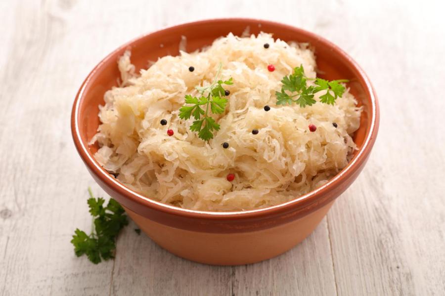 Вкусная и хрустящая. Рецепт квашеной капусты с медом