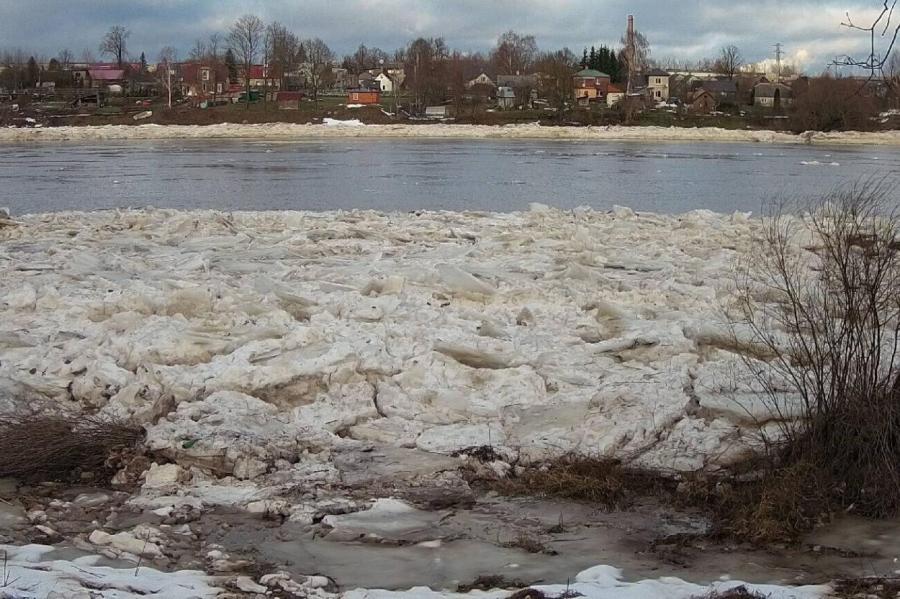 Уровень воды в Екабпилсе критический, жителей просят покинуть дома