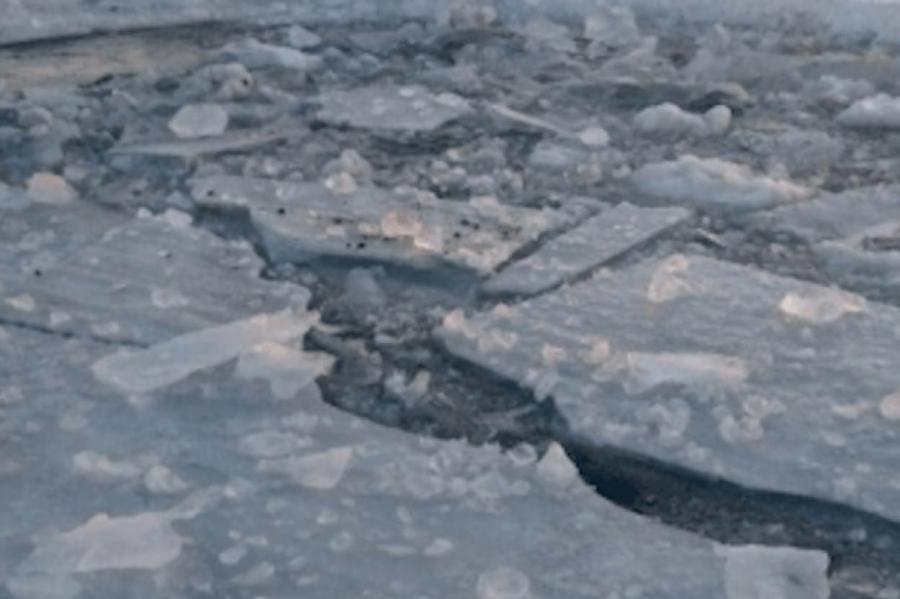 С субботы разрешено находиться на льду трех рижских водоемов. Но не хочется