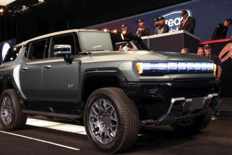 Первый электрический внедорожник Hummer EV продан за полмиллиона долларов США