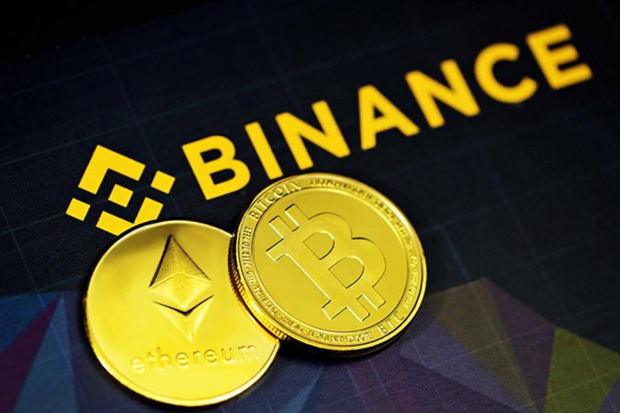 За сутки с криптобиржи Binance вывели почти миллиард долларов