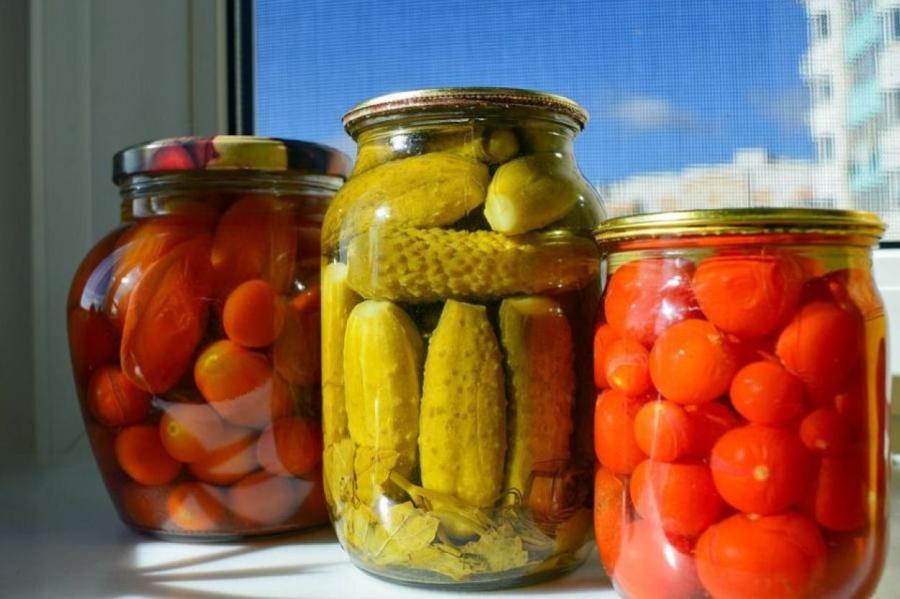 Что делать, если ржавеют крышки на банках: хитрость от садоводов