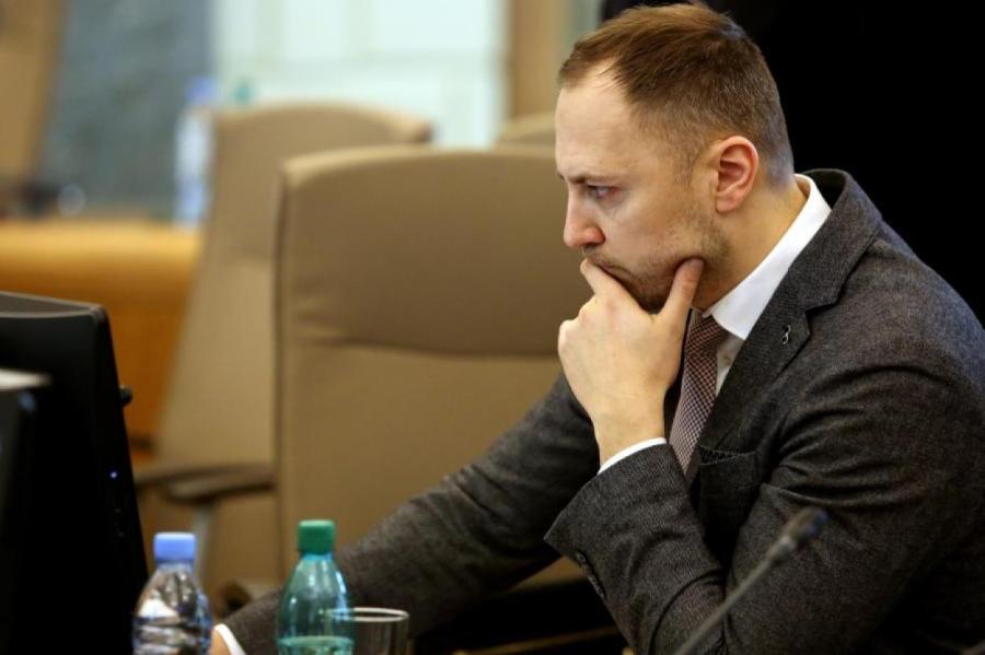 «Если у следователя по 300-400 дел, так чего же хотеть?!» - экс-глава МВД