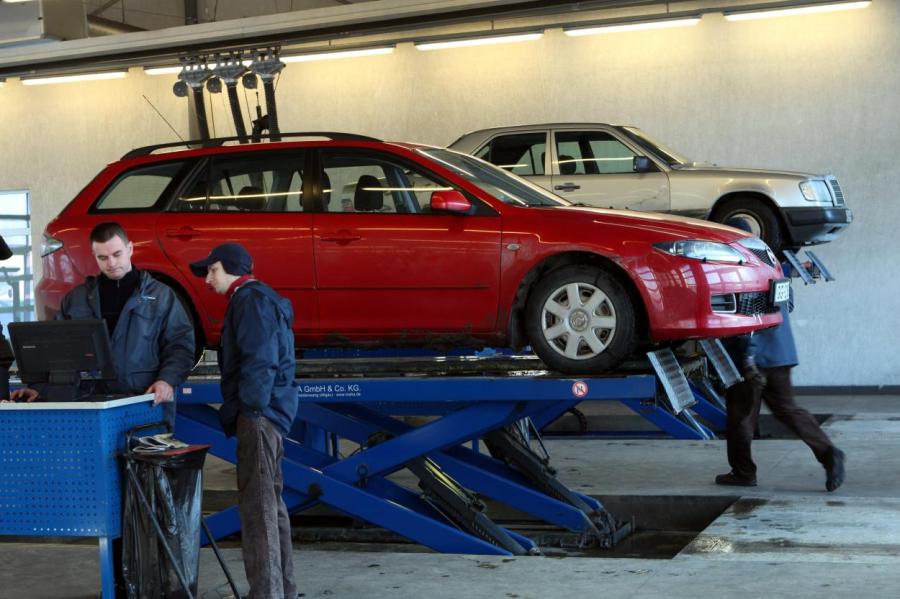 ТО смогут проводить автосервисы, а на электросамокат понадобится наклейка