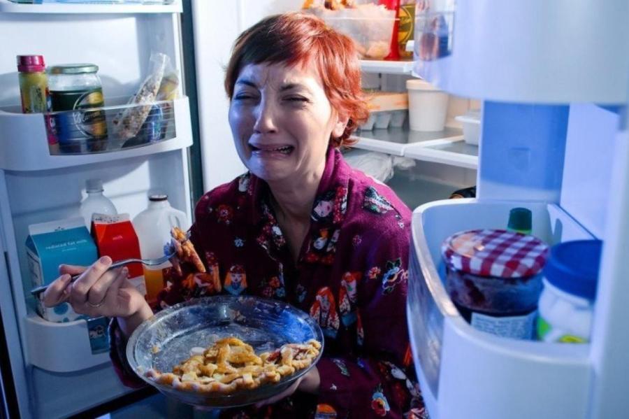 10 продуктов, которые ни в коем случае нельзя есть перед сном