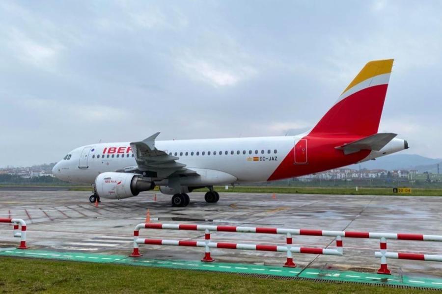 Испанская авиакомпания Iberia отменяет более 400 рейсов из-за забастовки