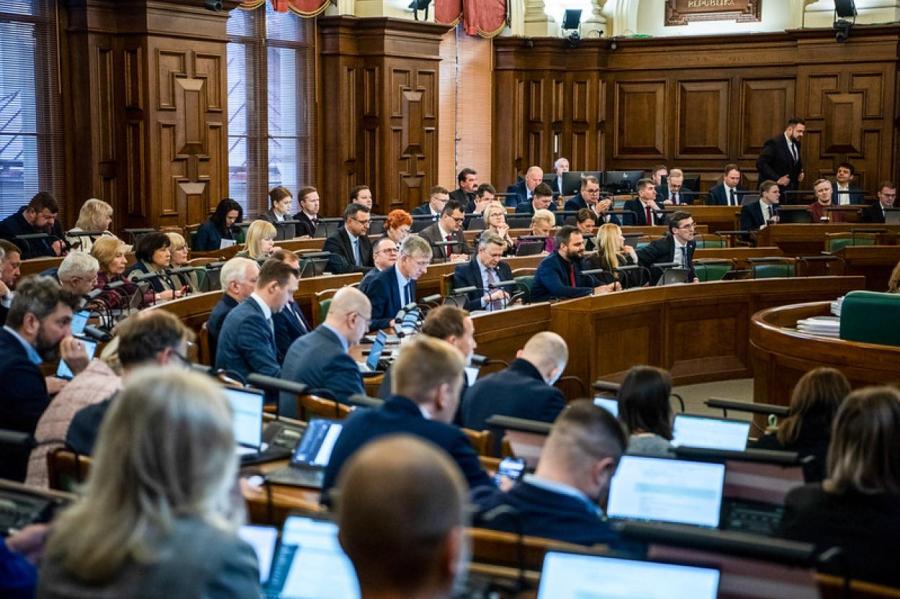 Почта, миграция и план гражданской обороны. Депутаты обсудят