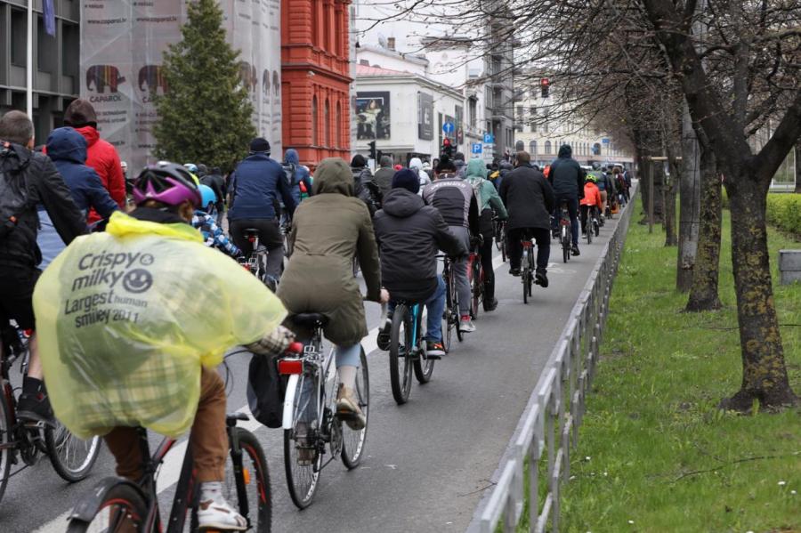 Водитель, берегись! Сегодня в Риге пройдет велозаезд протеста