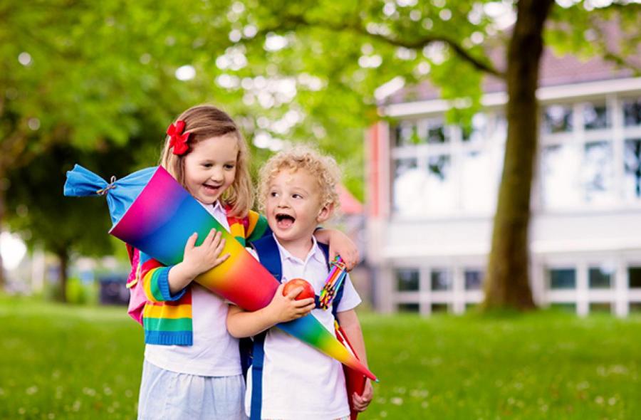 Shutterstock - https://www.shutterstock.com/ru/?kw=shutterstock&c3apidt=p15463438793&gclid=Cj0KCQjw0K-HBhDDARIsAFJ6UGh45VlK_2V9n08rinqpDmgIu-vgMRYO9rpON9YPN44Fg7VS_-KYyX0aAjh7EALw_wcB&gclsrc=aw.ds
