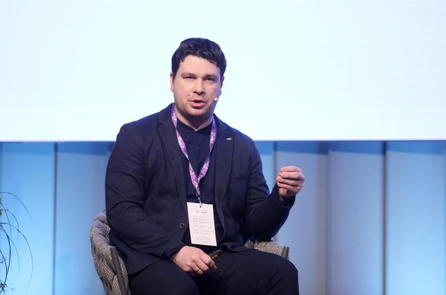 Директор школы Пестов внедряет передовые методы.